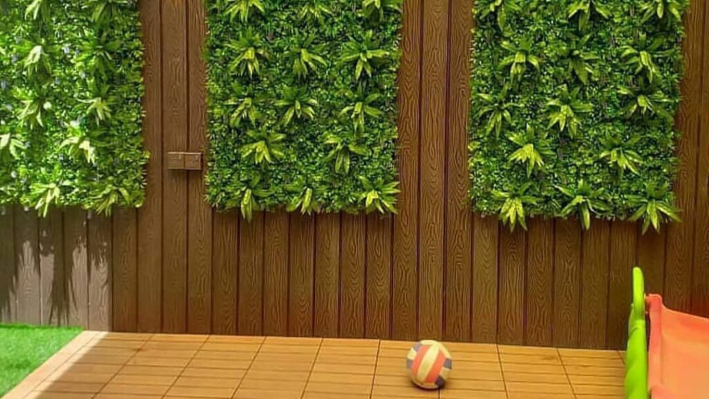 تكسيات حوائط وعشب جداري